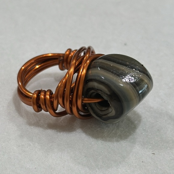 Handmade chunky ceramic gray beaded wire wrapped copper colored ring size 6 1/2 - Picture 5 of 5